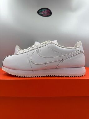 Nike Cortez Triple White BRAND NEW Size 7 Women